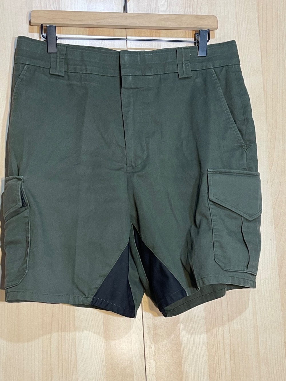 Blauer Olive Cargo Shorts with Black Gusset Panels